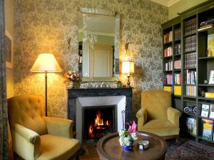 Bibliotheque chambres d'hôtes Chateau de Lahitte Gers